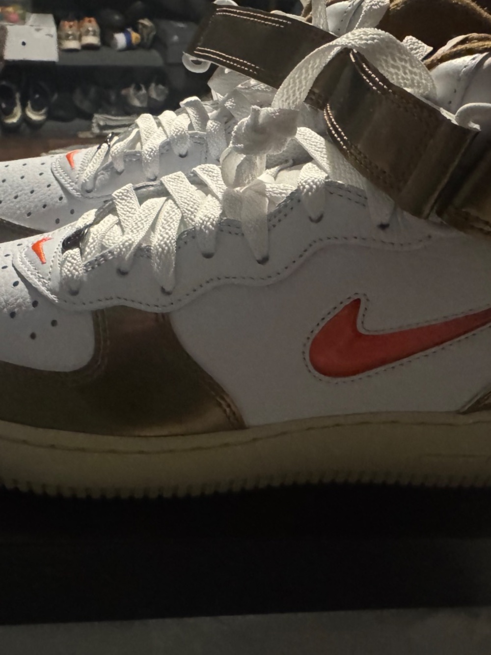 Air Force 1 - Picture 4 of 8